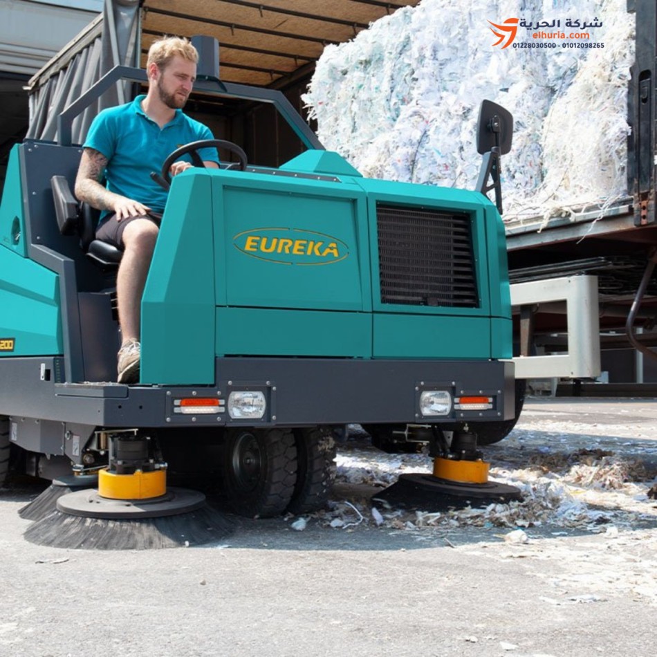 İtalyan EUREKA BULL 200 sokak süpürme makinesi