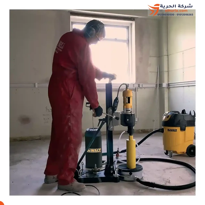 DEWALT Concrete Drilling Core Motor 2500 Watt 250mm Model DEWALT D21585: The ideal tool for heavy drilling