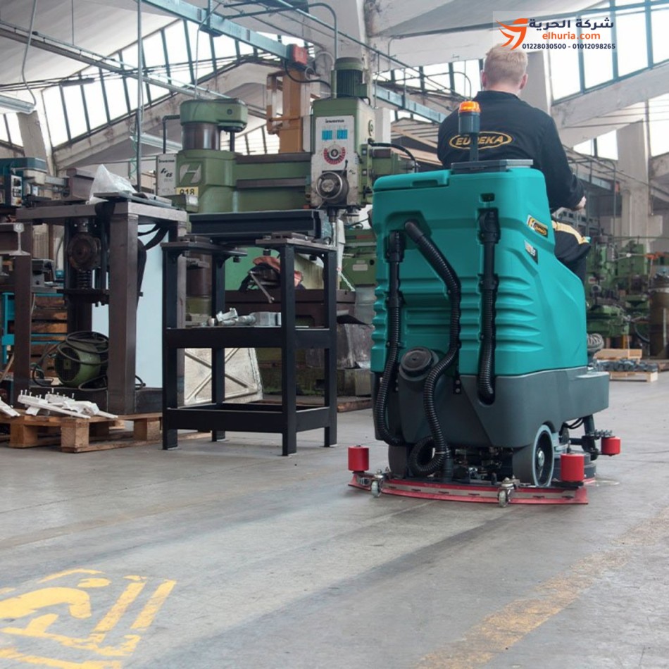 Italian EUREKA E75 washing, drying and polishing machine for floors and marble with driver